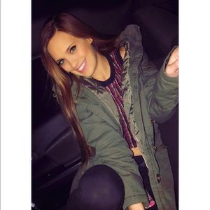 Meet your Posher, Lex